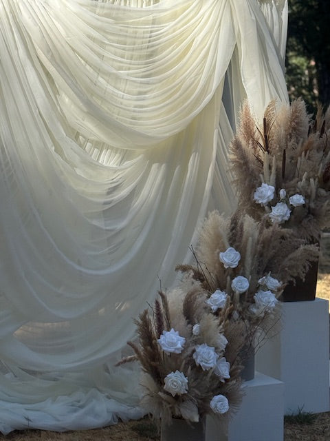 Wildest Dreams Urns (4)
