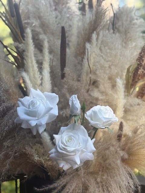 Wildest Dreams Urns (4)