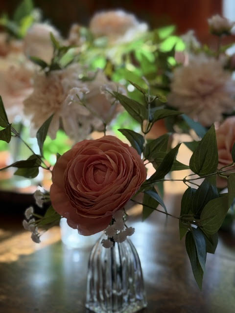 (12) Pink Rose, Ranunculus and Dahlia centerpiecese