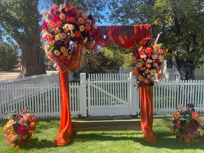 Evermore Arch Adornment