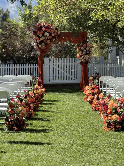 Evermore Arch Adornment