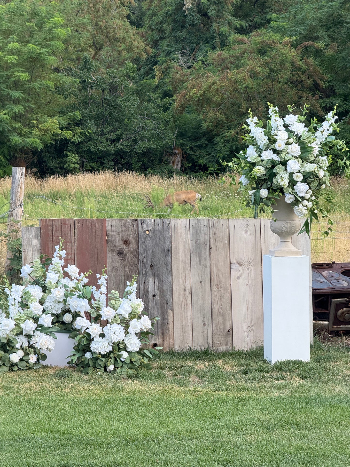 +36" White Pedestal (2) (+$100.00)