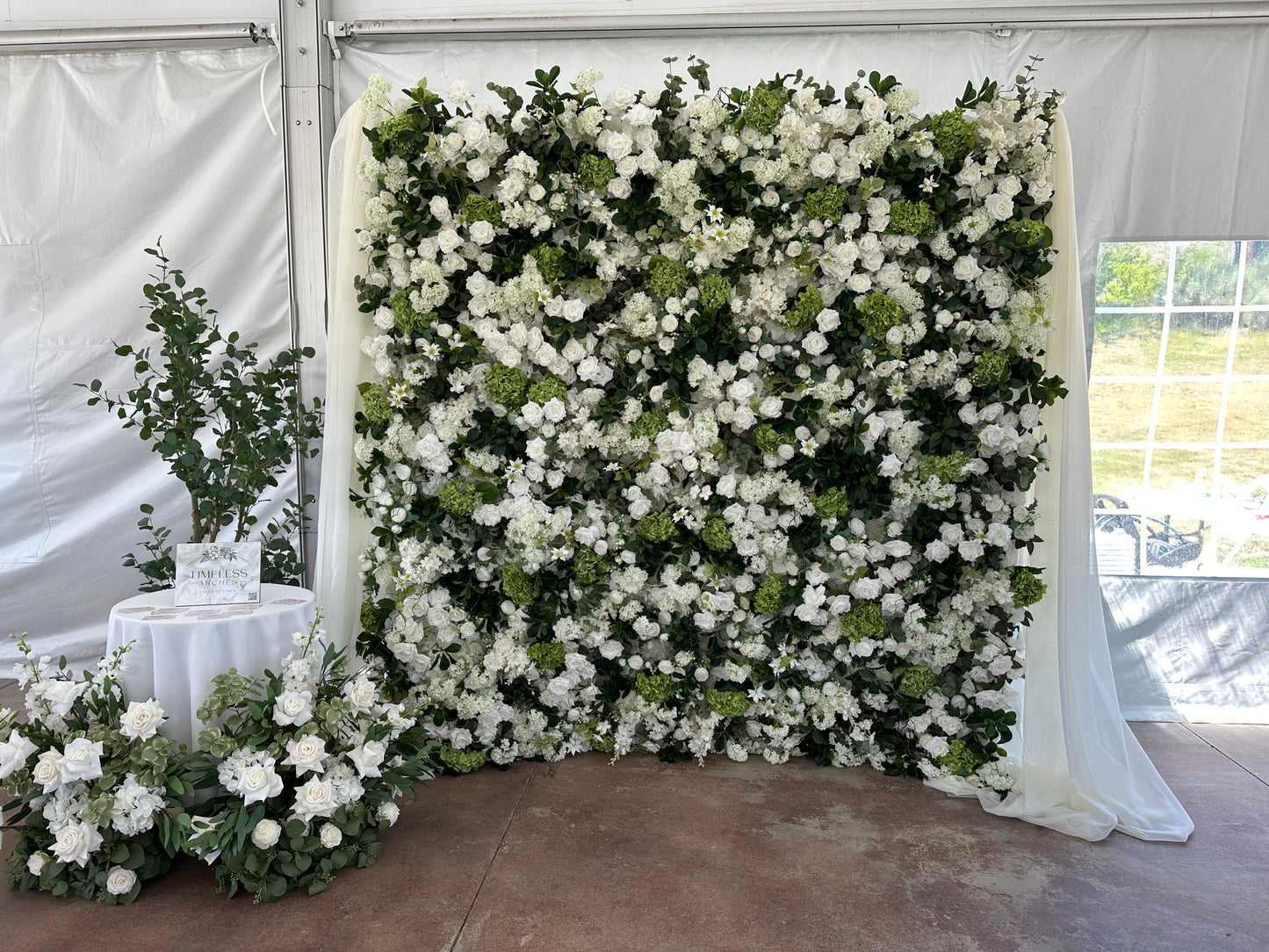 Daydream Flower Wall