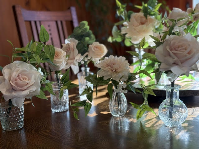 (12) Pink Rose, Ranunculus and Dahlia centerpiecese