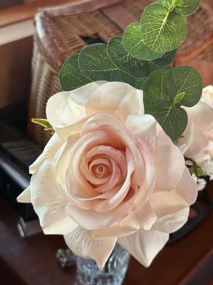 (12) Pink Rose, Ranunculus and Dahlia centerpiecese